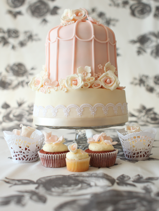 Birdcage-&-Cupcakes-Wedding-Cake-Dublin-&-Meath-Img3